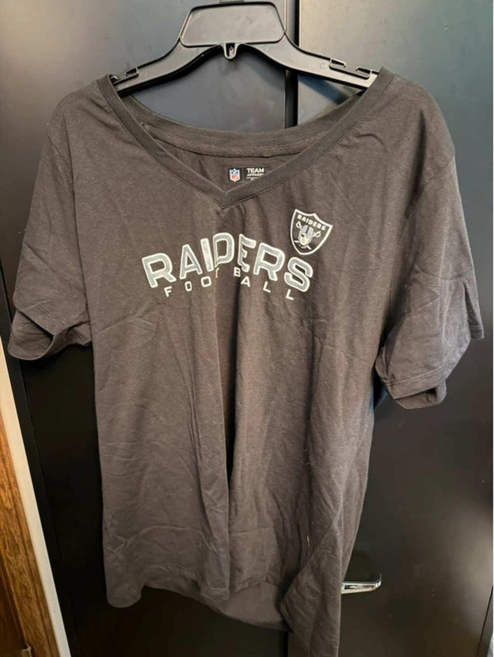 New Women's Las Vegas Raiders NFL V-Neck T-Shirt 1X Black by